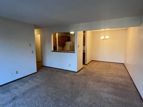 159 Mindy Ln APT 51, Montrose, MN 55363