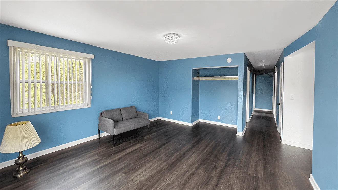 3 bed, 1300 sqft, $1,400 — Photo 4