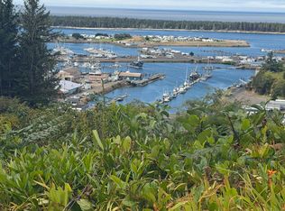 325 Appian Way #1, Reedsport, OR 97467