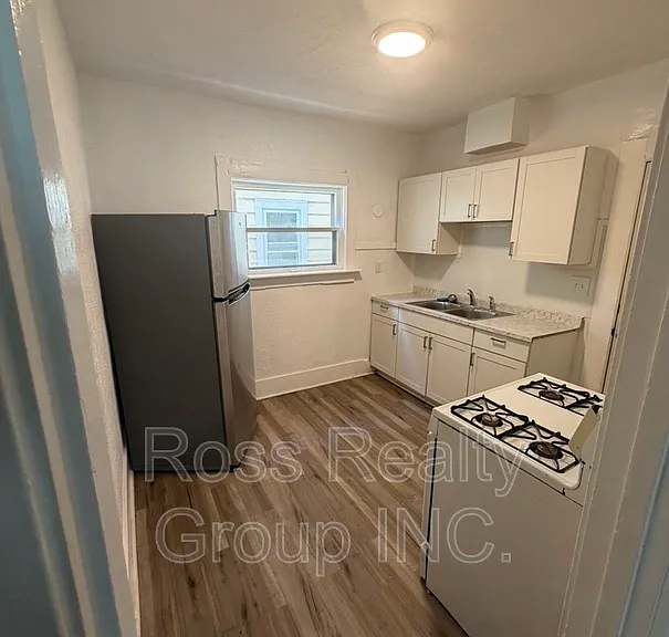2752 Monroe St — Photo 7