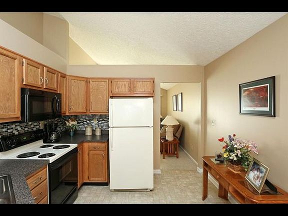 5th image of 2276 Market Garden Ln