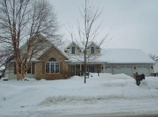 1209 Bedford Ln, Appleton, WI 54915