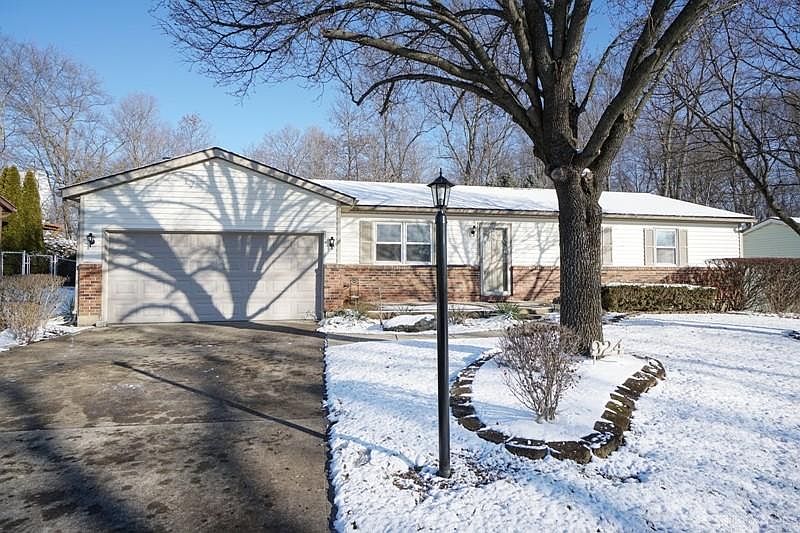 1st image of 924 Preston Dr