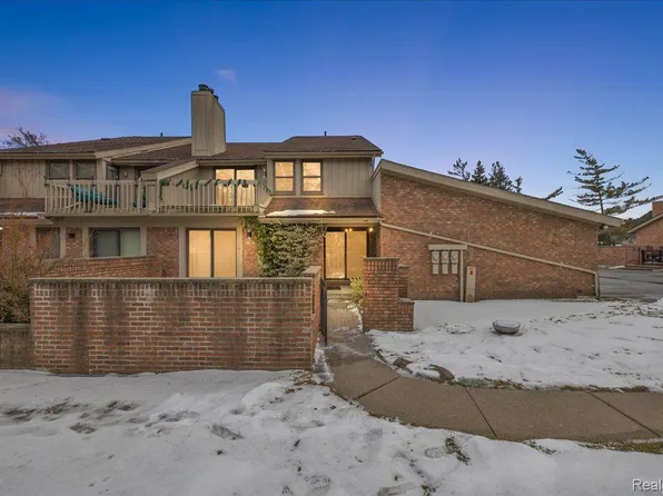1570 S Hill Blvd, Bloomfield Hills, MI 48304