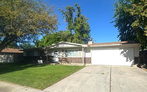 3325 N Covered Wagon Way Photo 1