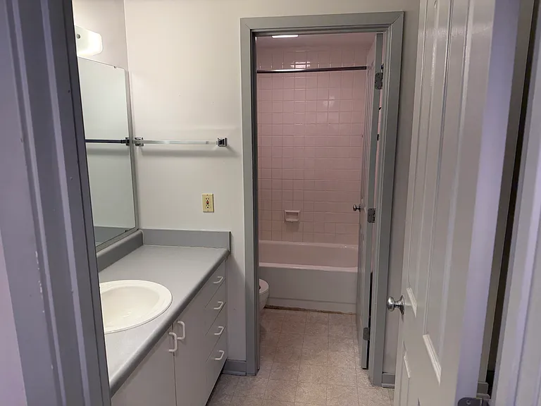 112 W Washington Blvd #230 — Photo 7