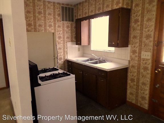 4th image of 822 Belrock Ave APT 3