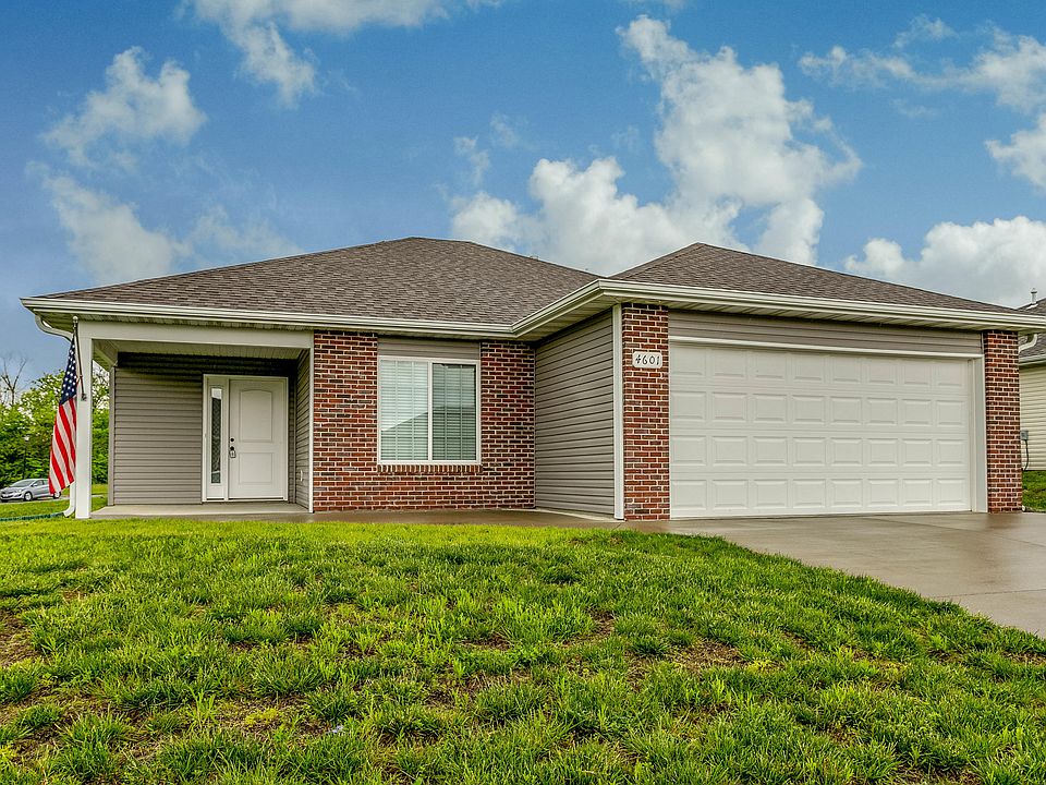 1st image of 4601 E Summerhill Dr