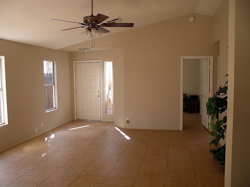 2nd image of 2142 W Anderson Ave