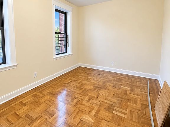 3rd image of 161 59th St #C1