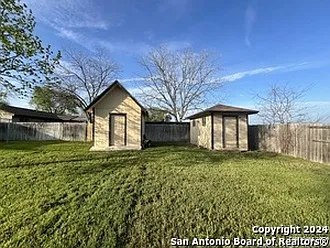 208 Michelle Dr — Photo 16