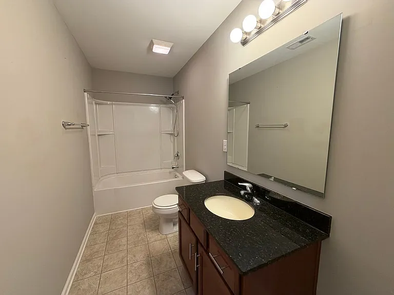 6079 Shamrock Green Dr — Photo 35