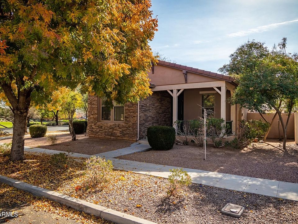 1st image of 15403 W Aster Dr