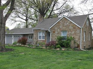 1905 S James Downey Rd, Independence, MO 64057