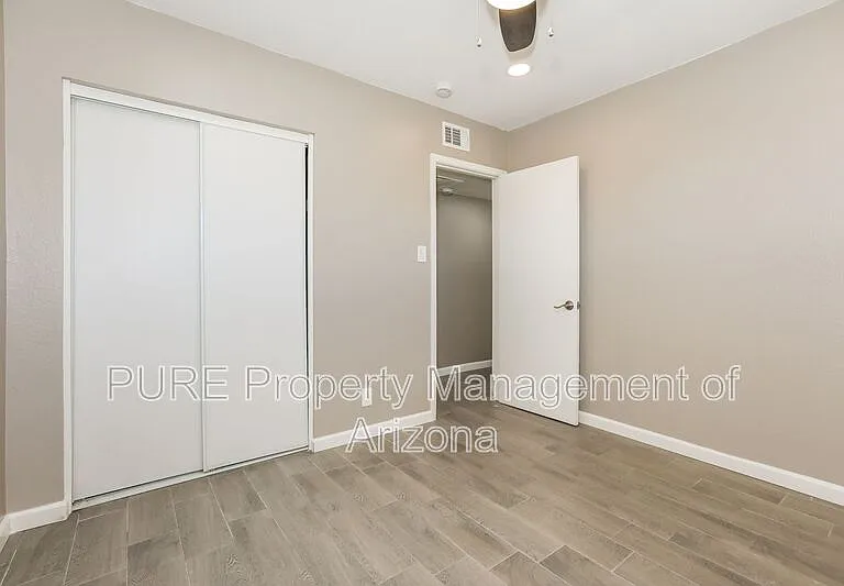 100 W Gary Dr #C — Photo 12