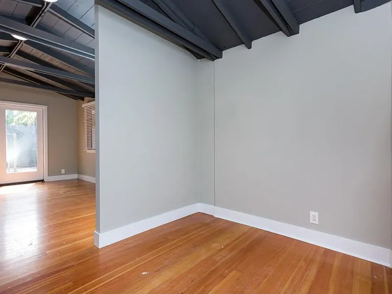 4982 Hawley Blvd — Photo 7