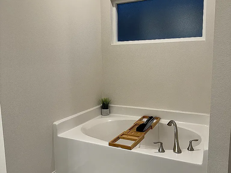 2692 Avalon St — Photo 5