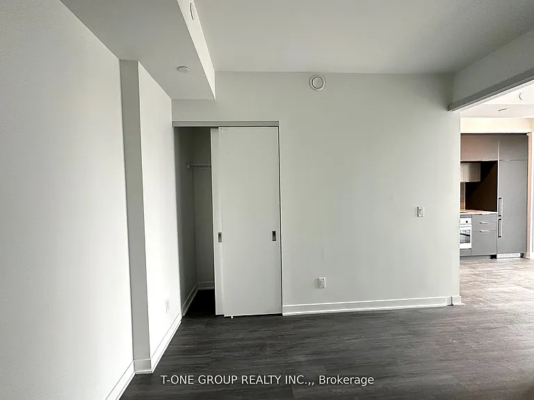 185 Alberta Ave #803 — Photo 13