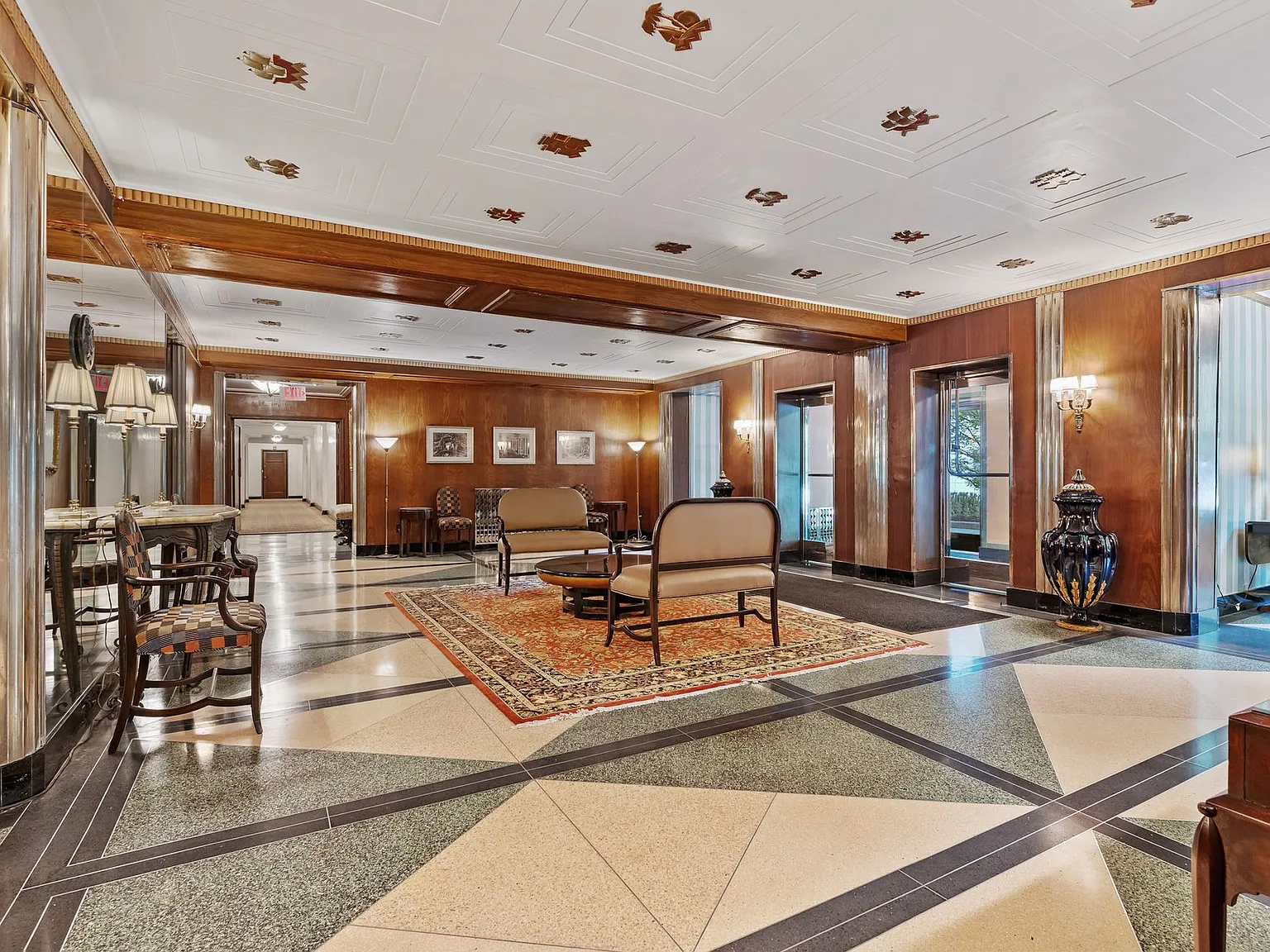The Royal York Apartments — Photo 4