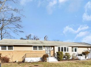 4 Stamford Rd, Hamilton, NJ 08619