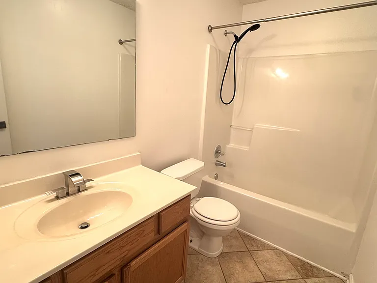 1050 Roundabout Rd — Photo 4