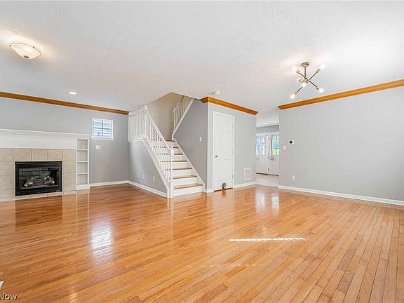 4th image of 2477 W 5th St
