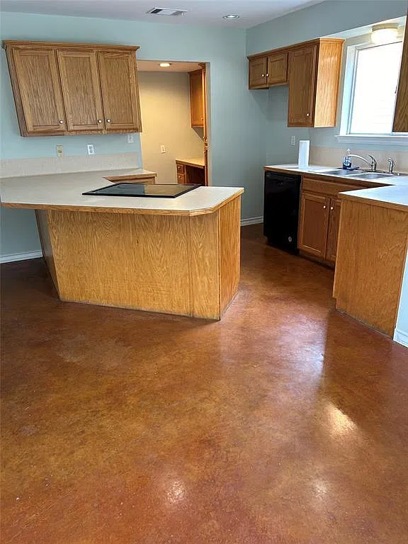 3 bed, 2.5 bath, 1463 sqft, $2,100 — Photo 3