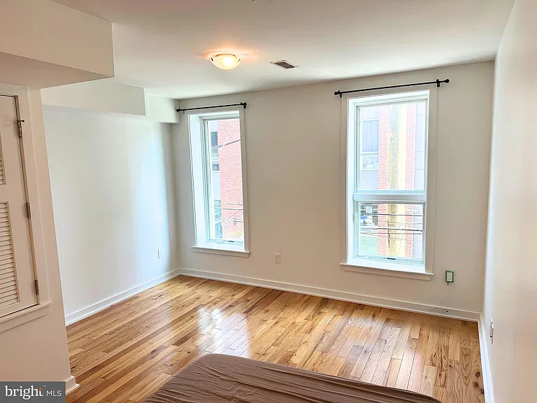 1204 E Palmer St #3 — Photo 2