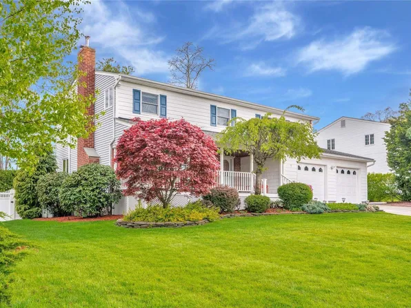 7 Saturn Boulevard, Hauppauge, NY 11788