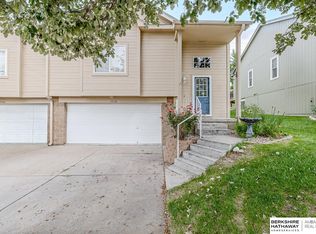 15128 Camden Ave, Omaha, NE 68116