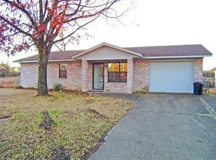 411 Leesa Dr, Idabel, OK 74745