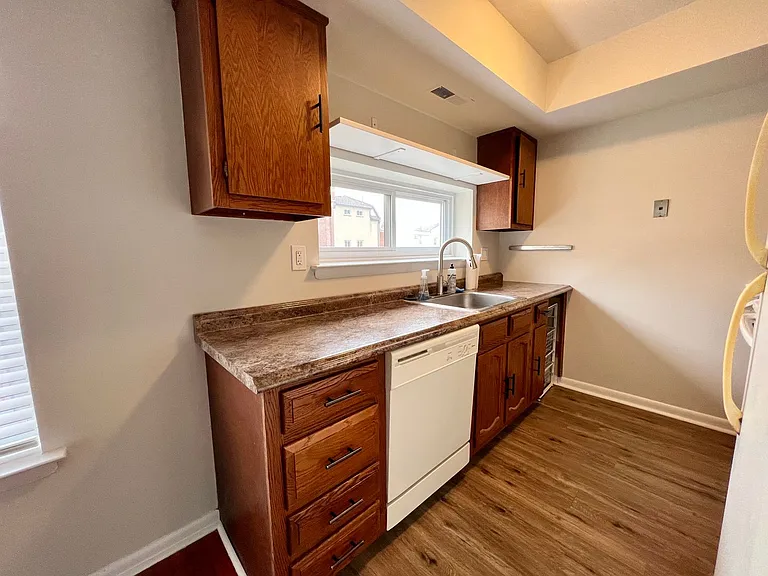 2115 Arch St #B — Photo 8