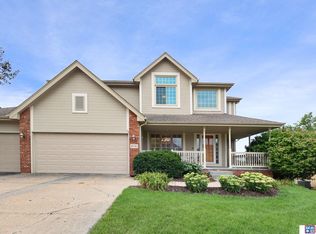 2131 Ashwood Ave, Papillion, NE 68133