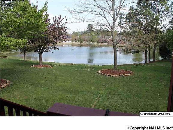 3rd image of 2906 Madrey Ln SE
