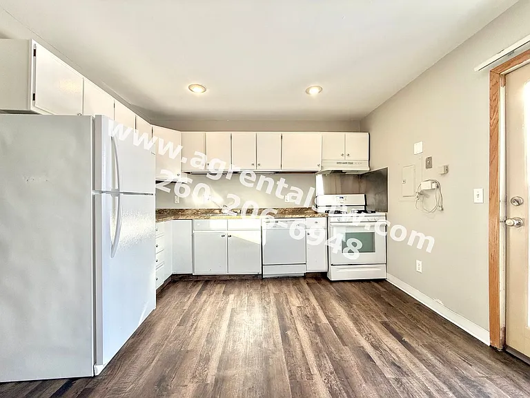 2718 Sherman Blvd — Photo 26