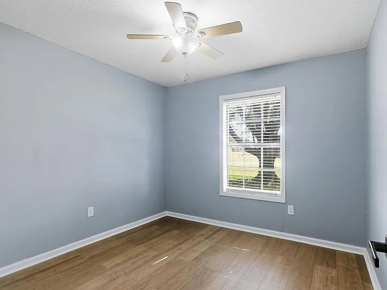 2014 N Iona Dr — Photo 12