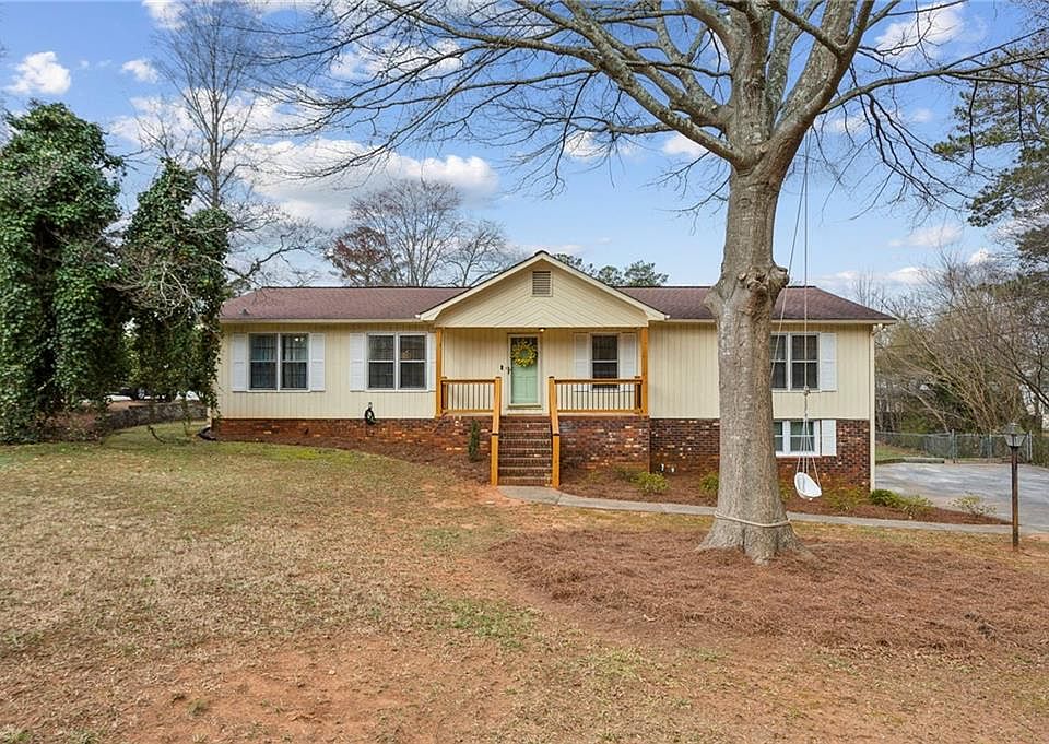 1st image of 2441 Hidden Hills Dr