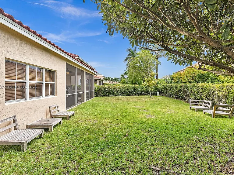 3711 Falcon Ridge Cir — Photo 4