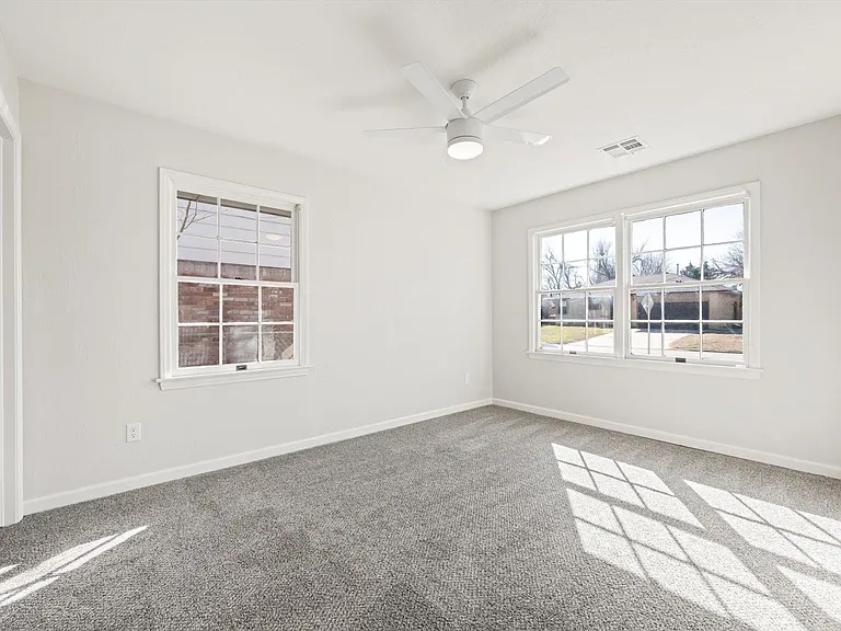 2725 Kent Dr — Photo 20