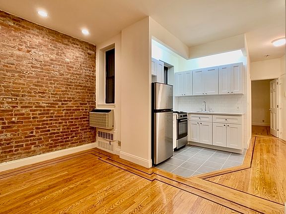 5th image of 366 Broome St #222