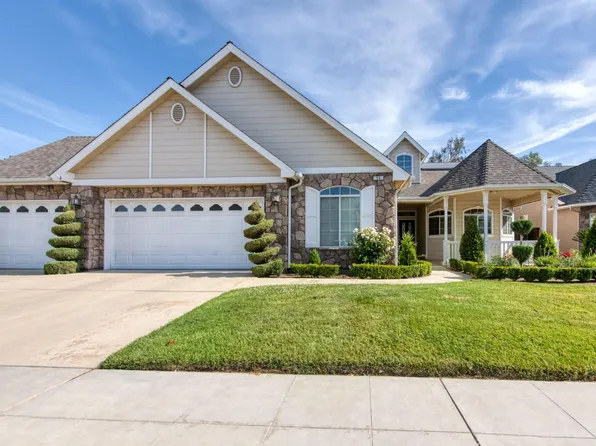 55 Serena Ave, Clovis, CA 93619