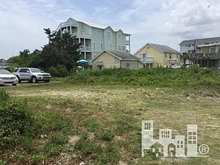 1st image of 711 Carolina Beach Avenue N