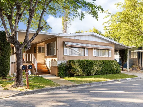 165 Verde Circle, Rohnert Park, CA 94928