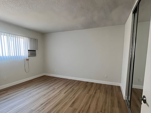 4th image of 1000 N Doheny Dr #202A