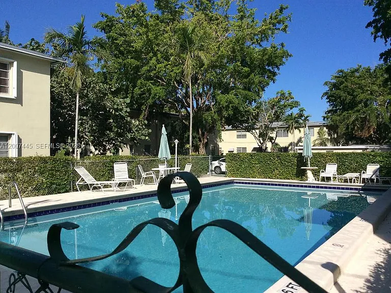 7734 SW 55th Ave #B — Photo 9