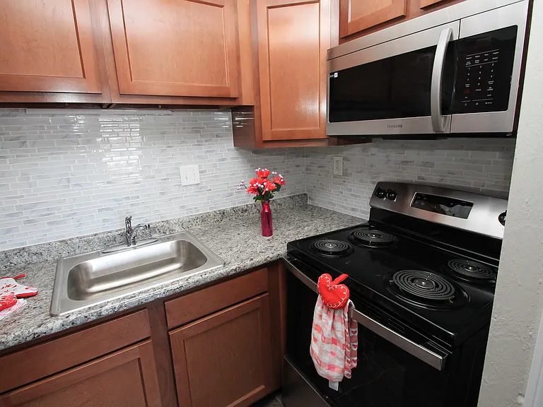 2-Bedroom (Unit 8)