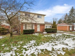 22931 Glenmoor Hts, Farmington, MI 48336