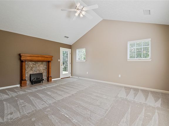 4th image of 723 Spencer Woods Dr