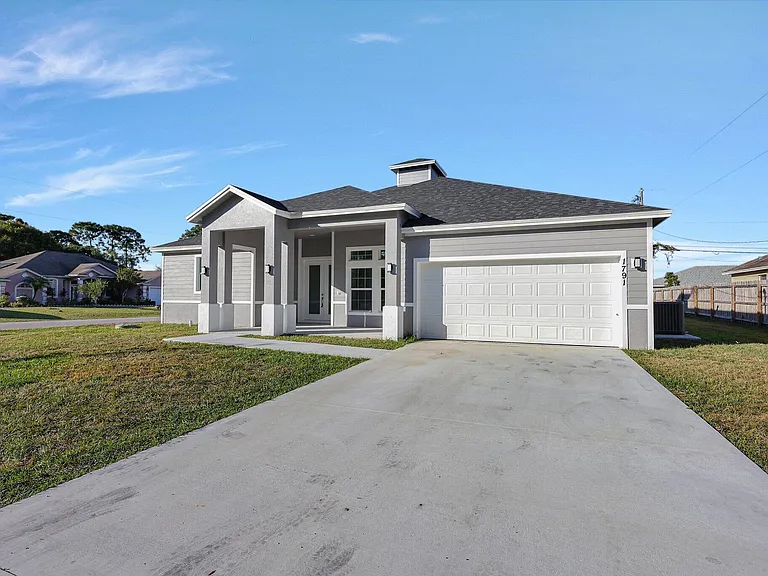 1791 SW Effland Ave — Photo 3
