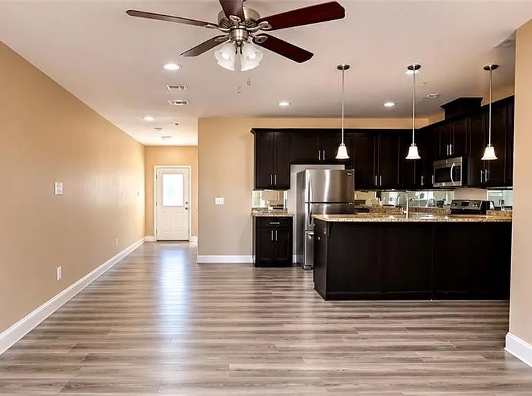 1412 E Keeton Ave #15 — Photo 2